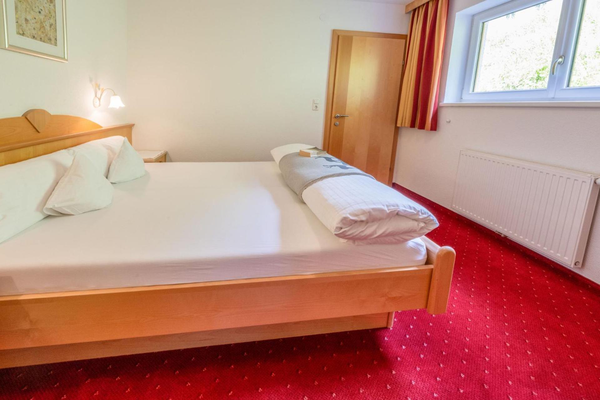 Haus Waldhof Hotel Ischgl Room photo